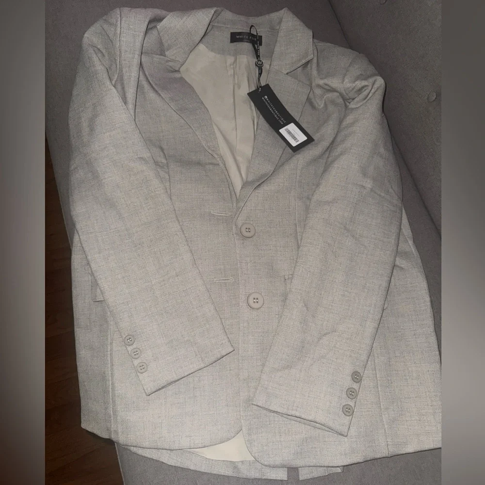 White Fox Boutique Socialite Blazer & Socialite Mini Skirt Pebble Size XS NWT 🩶✨ - Picture 3 of 5